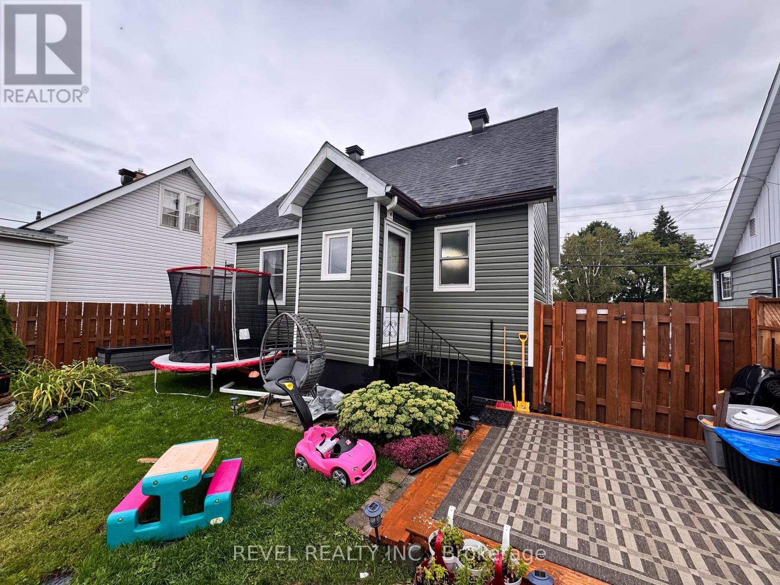 304 Ross Avenue E, Timmins, Ontario  P4N 5X1 - Photo 3 - T12383202