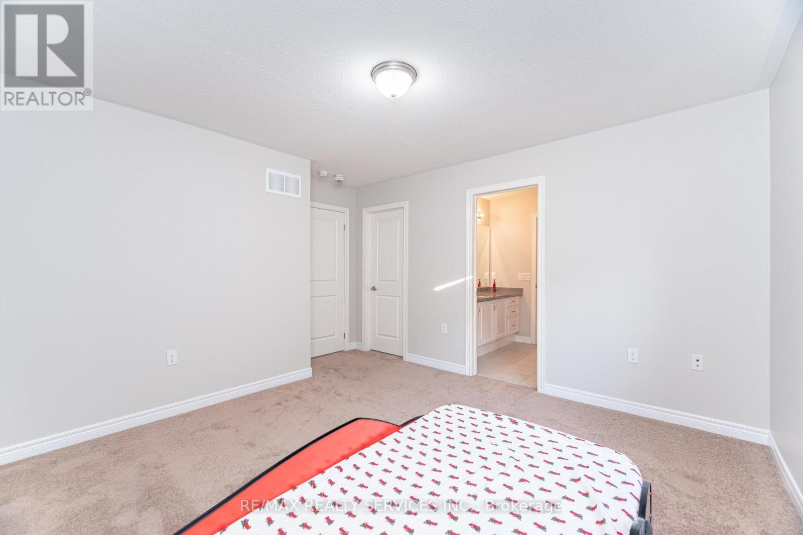42 Deer Ridge Trail, Caledon, Ontario  L7C 3Z6 - Photo 41 - W12383085
