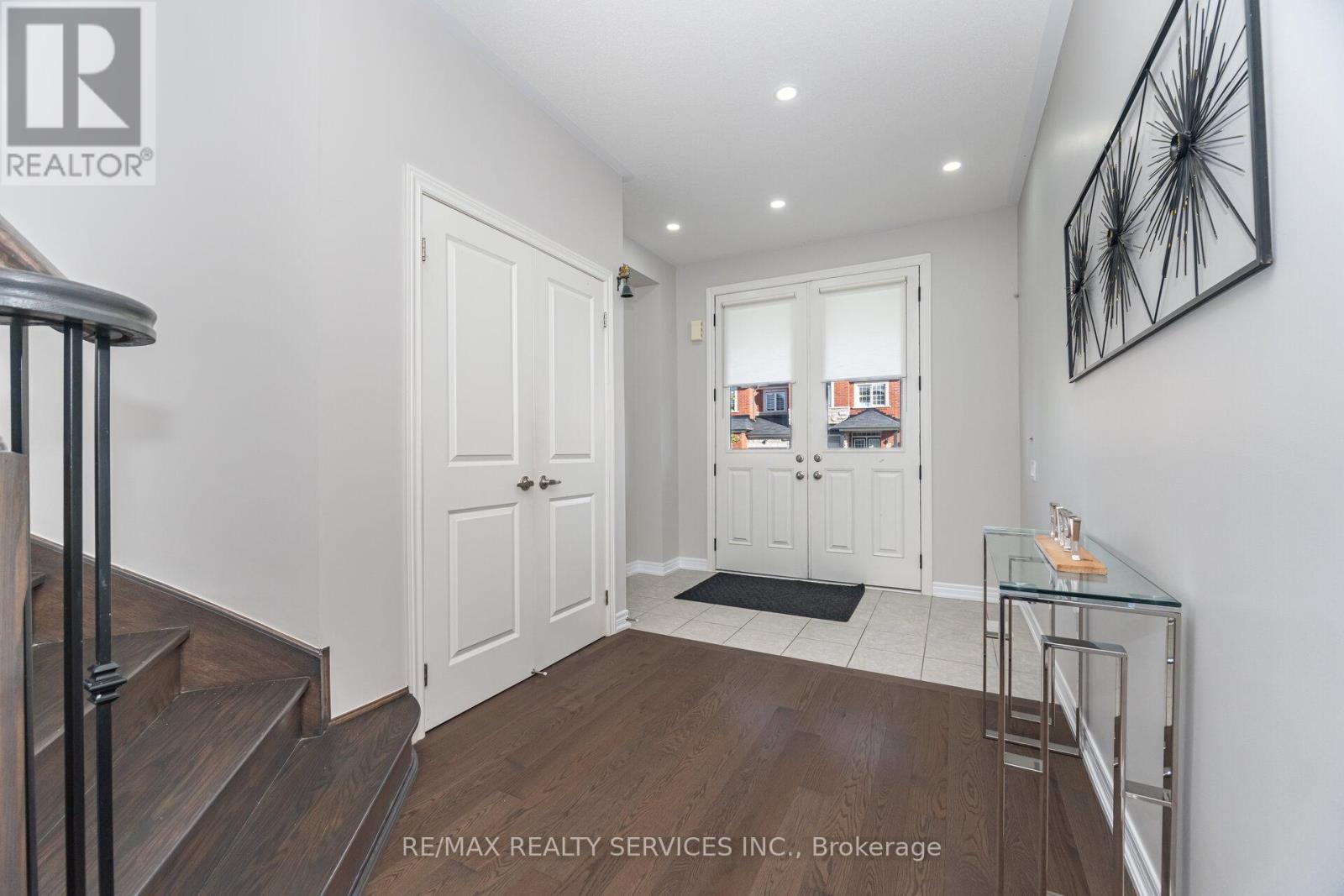 42 Deer Ridge Trail, Caledon, Ontario  L7C 3Z6 - Photo 7 - W12383085