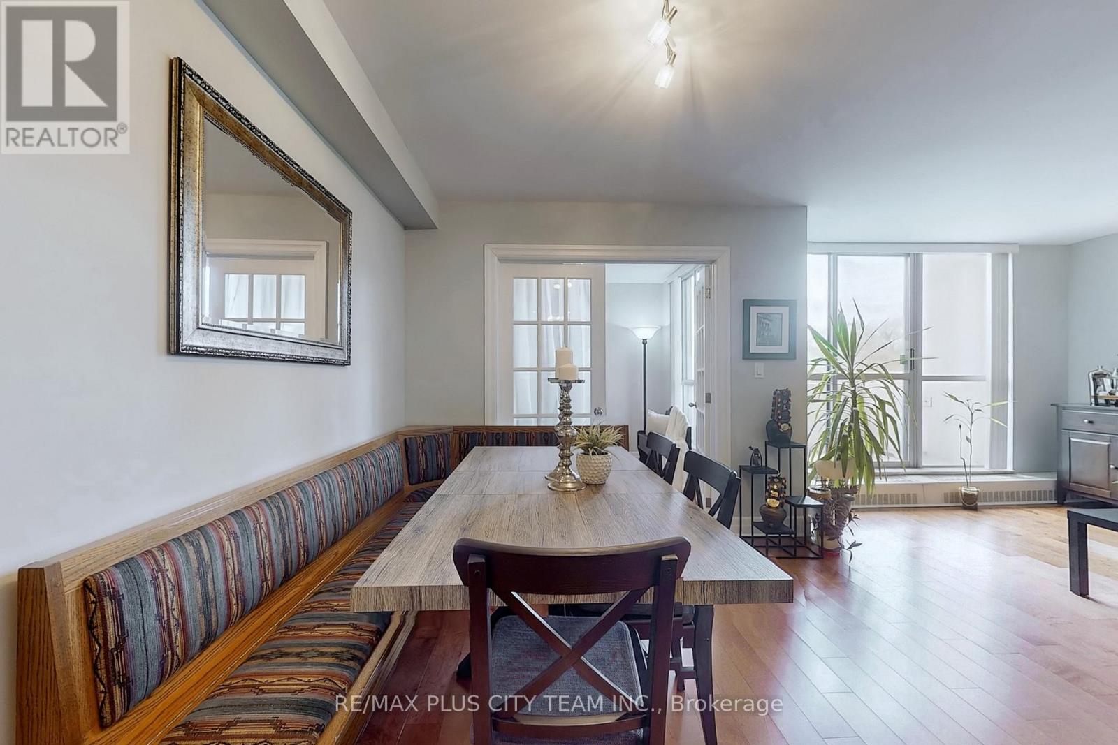 215 - 35 Ormskirk Avenue, Toronto, Ontario  M6S 1A8 - Photo 10 - W12383092