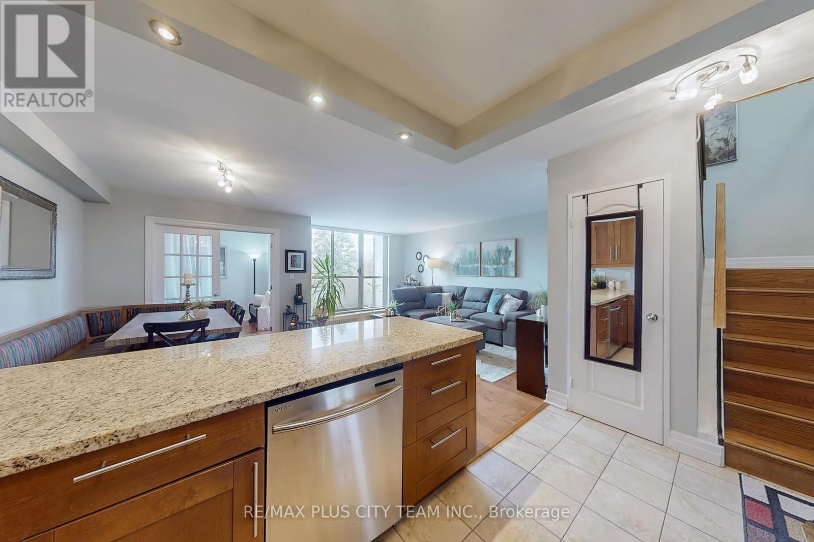 215 - 35 Ormskirk Avenue, Toronto, Ontario  M6S 1A8 - Photo 15 - W12383092