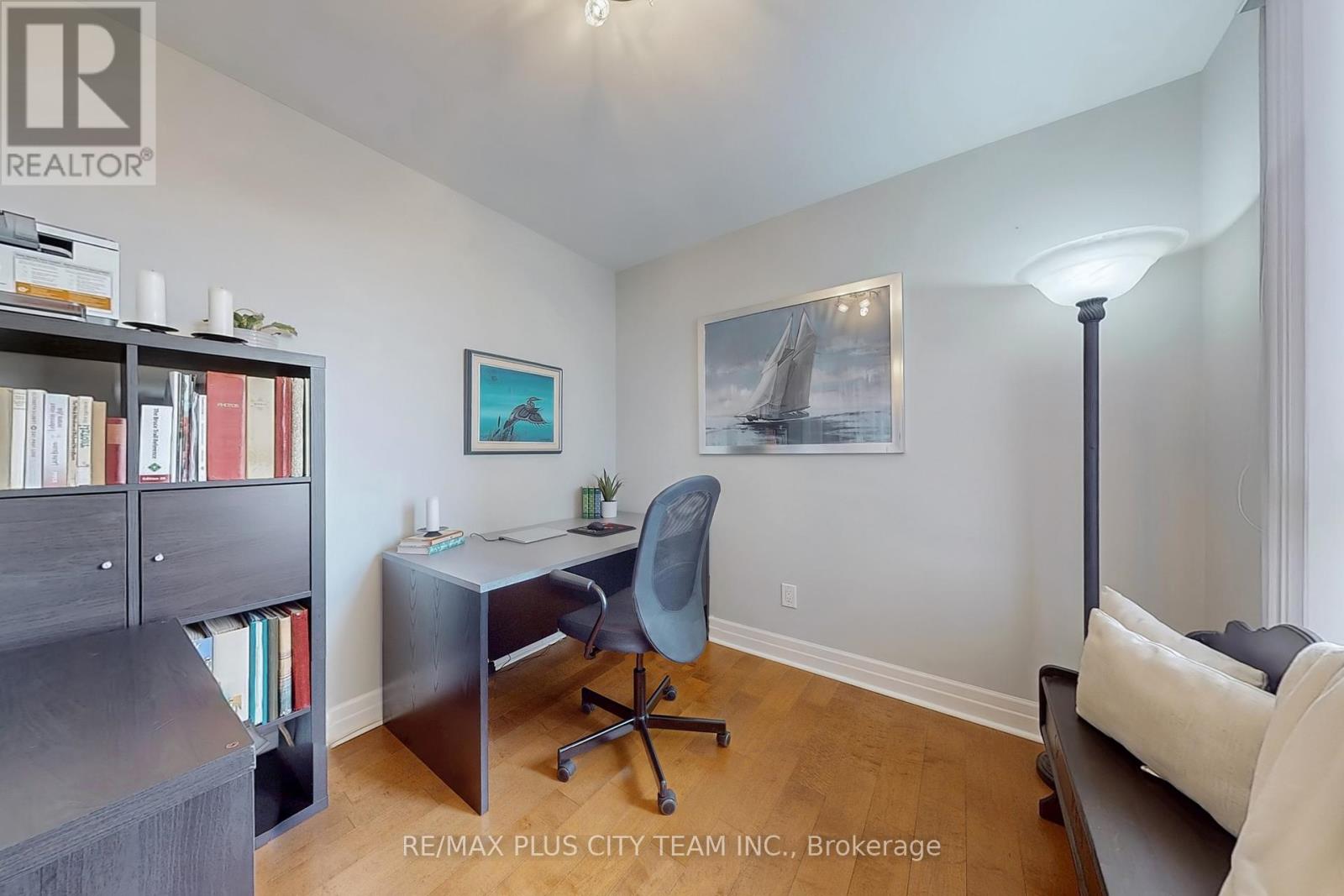 215 - 35 Ormskirk Avenue, Toronto, Ontario  M6S 1A8 - Photo 17 - W12383092