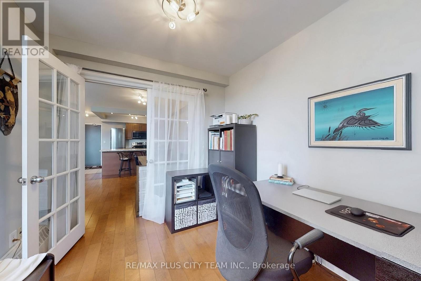 215 - 35 Ormskirk Avenue, Toronto, Ontario  M6S 1A8 - Photo 19 - W12383092