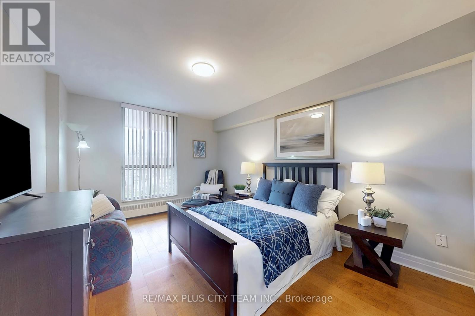 215 - 35 Ormskirk Avenue, Toronto, Ontario  M6S 1A8 - Photo 22 - W12383092