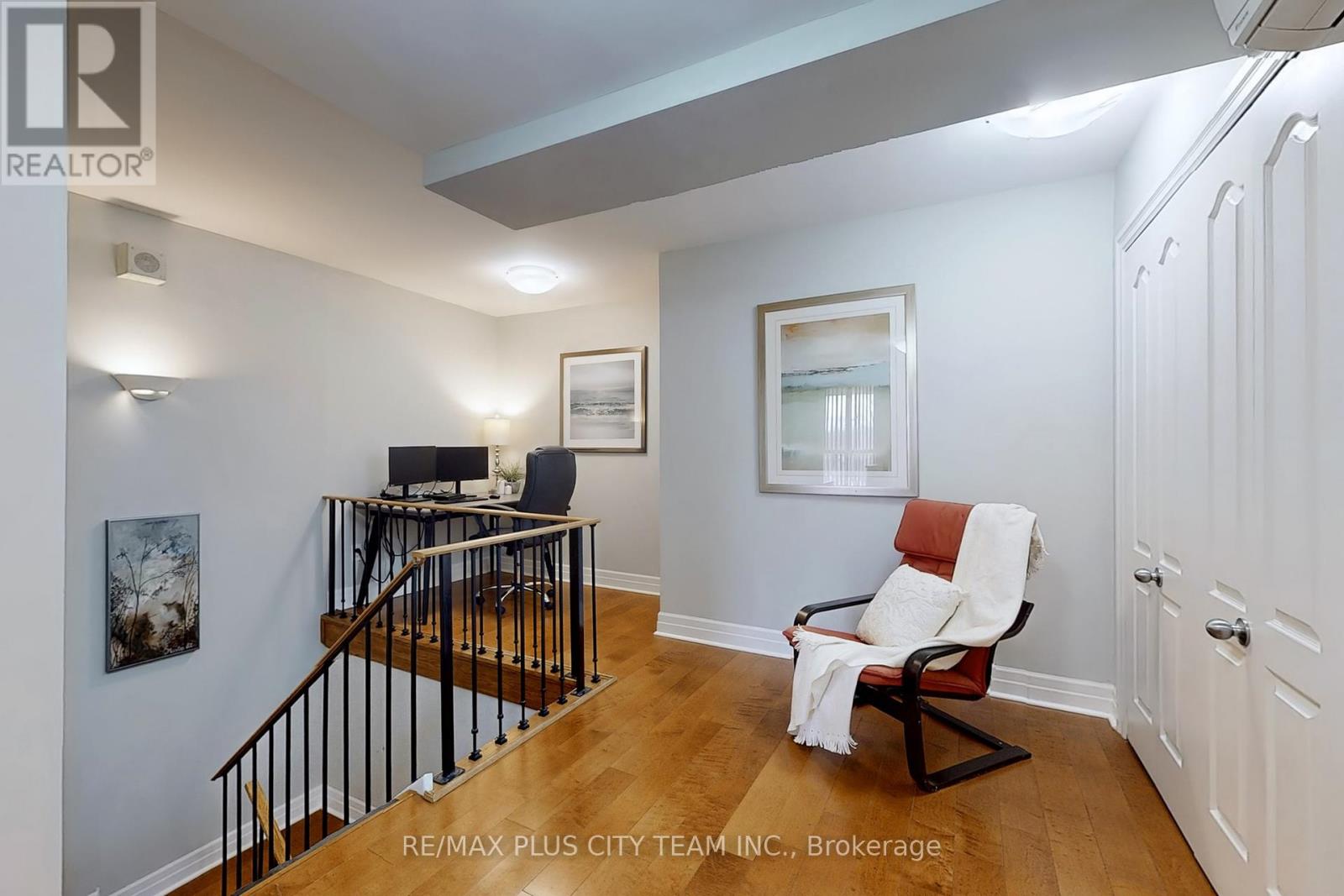 215 - 35 Ormskirk Avenue, Toronto, Ontario  M6S 1A8 - Photo 25 - W12383092