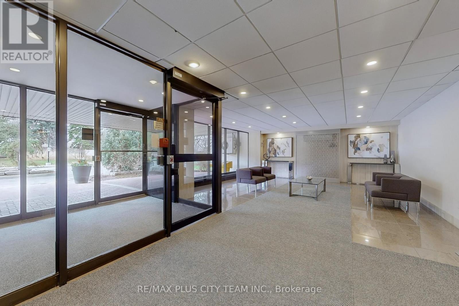 215 - 35 Ormskirk Avenue, Toronto, Ontario  M6S 1A8 - Photo 32 - W12383092