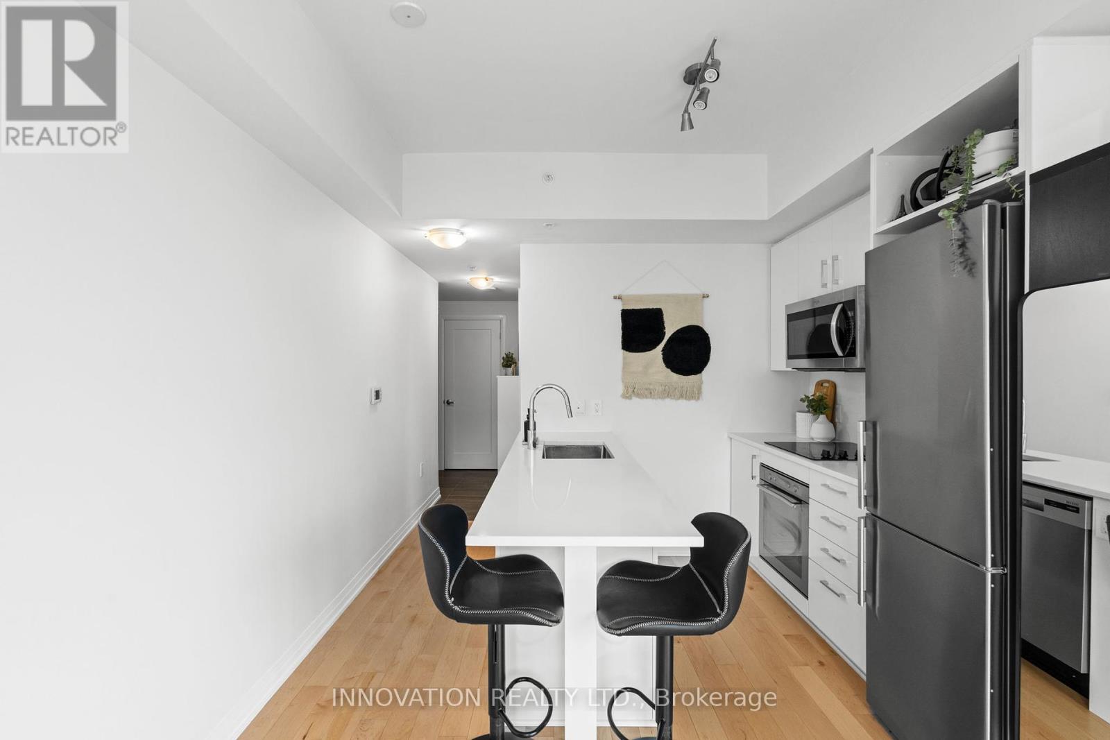 701 - 805 Carling Avenue, Ottawa, Ontario  K1S 5W9 - Photo 10 - X12383234