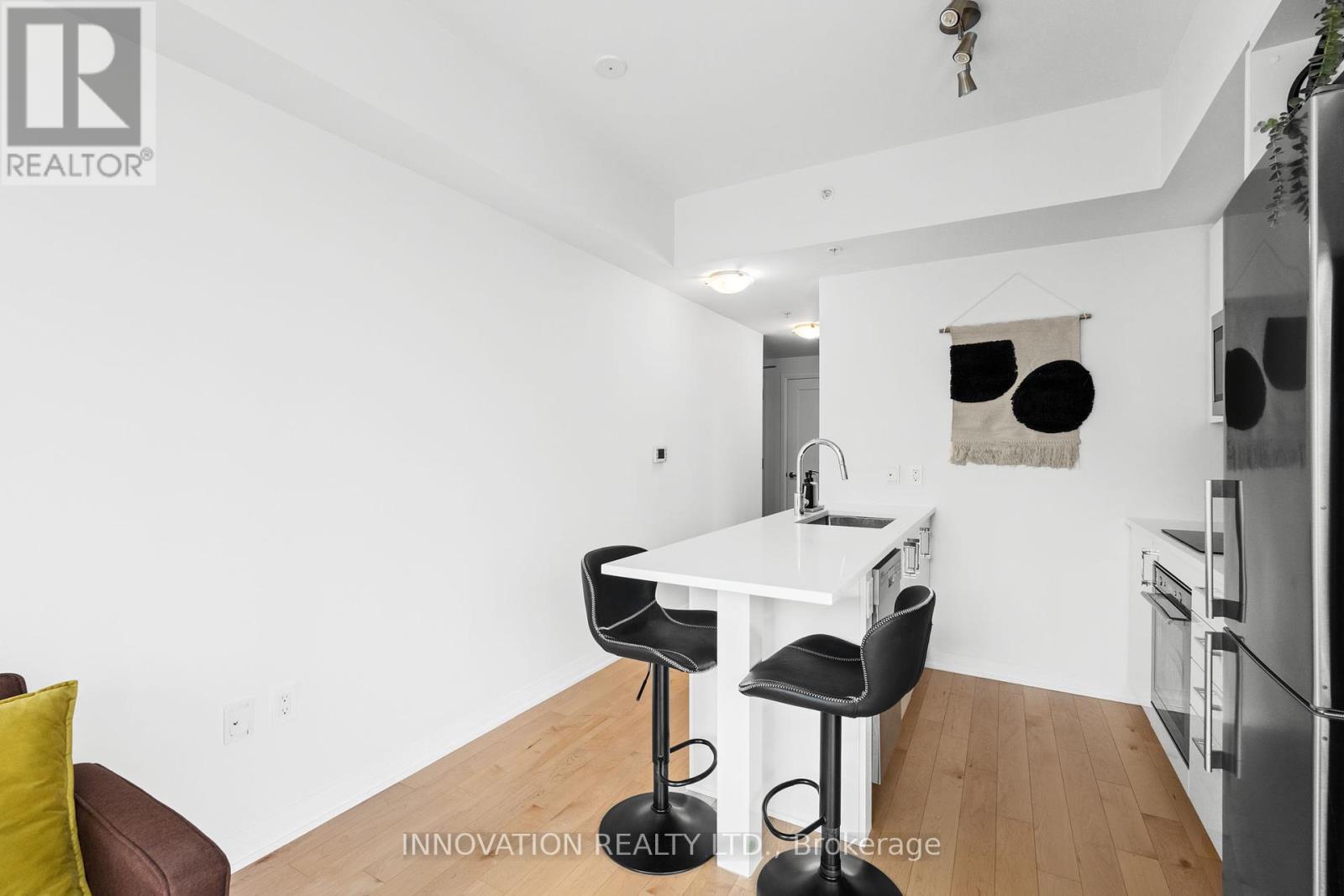 701 - 805 Carling Avenue, Ottawa, Ontario  K1S 5W9 - Photo 12 - X12383234