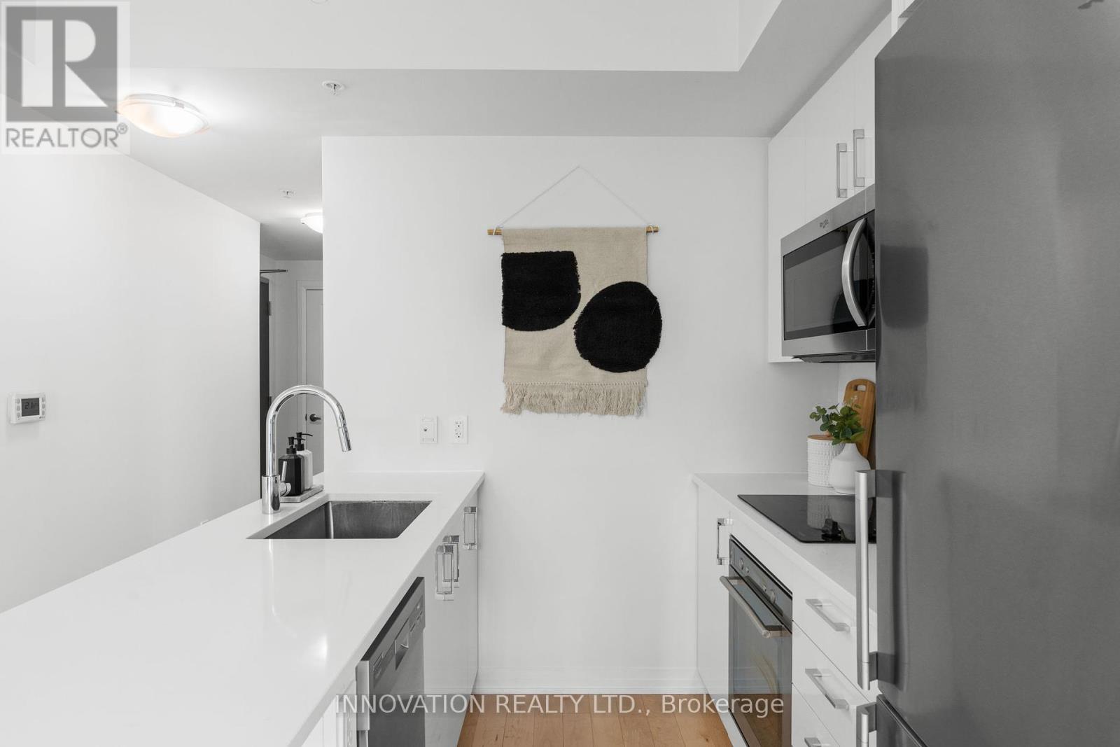 701 - 805 Carling Avenue, Ottawa, Ontario  K1S 5W9 - Photo 14 - X12383234