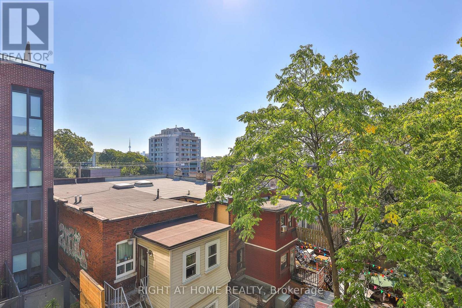410 - 430 Roncesvalles Avenue, Toronto, Ontario  M6R 0A6 - Photo 11 - W12383114
