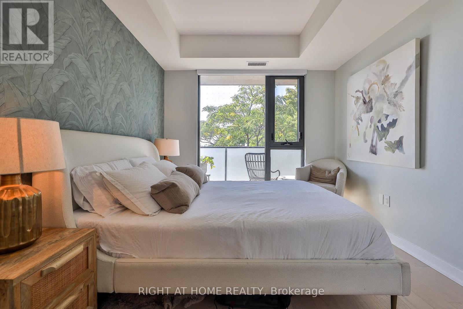 410 - 430 Roncesvalles Avenue, Toronto, Ontario  M6R 0A6 - Photo 14 - W12383114