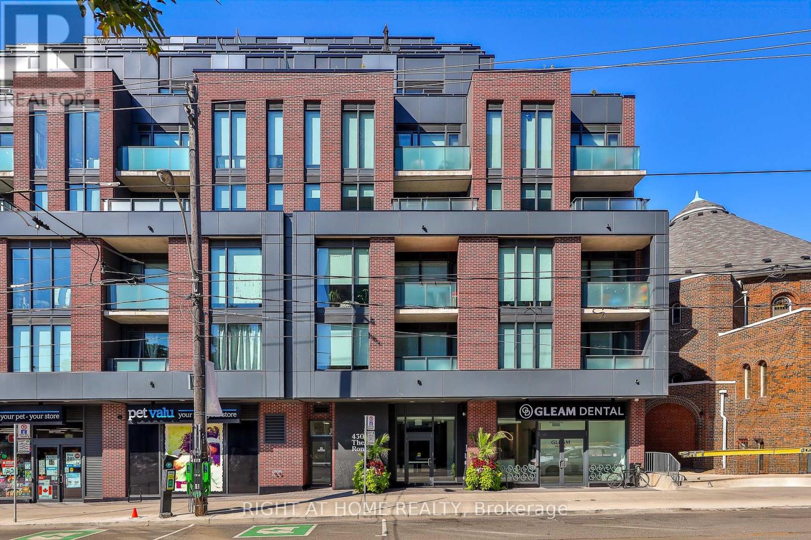 410 - 430 Roncesvalles Avenue, Toronto, Ontario  M6R 0A6 - Photo 31 - W12383114