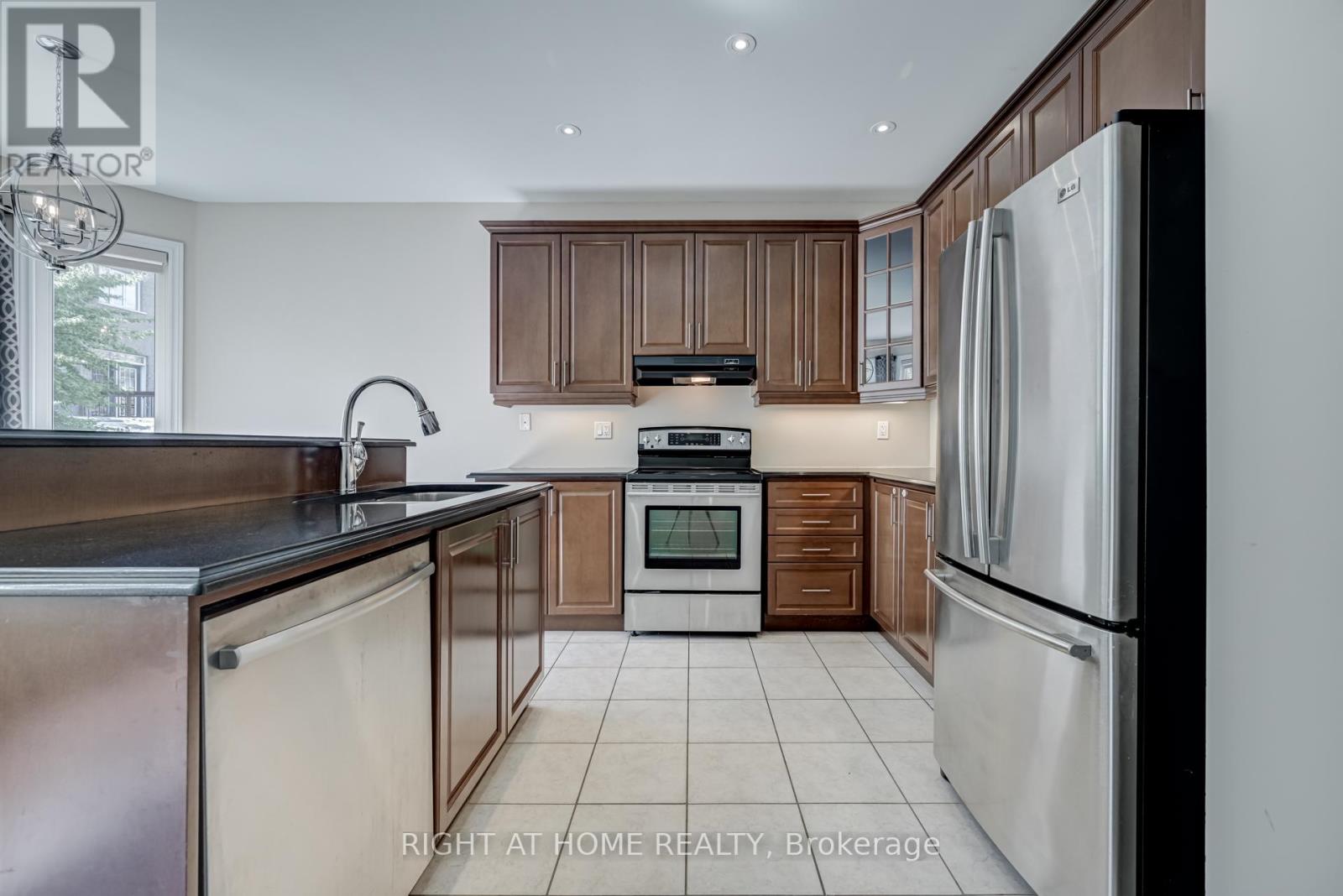3407 Whilabout Terrace, Oakville, Ontario  L6L 0A7 - Photo 11 - W12383115