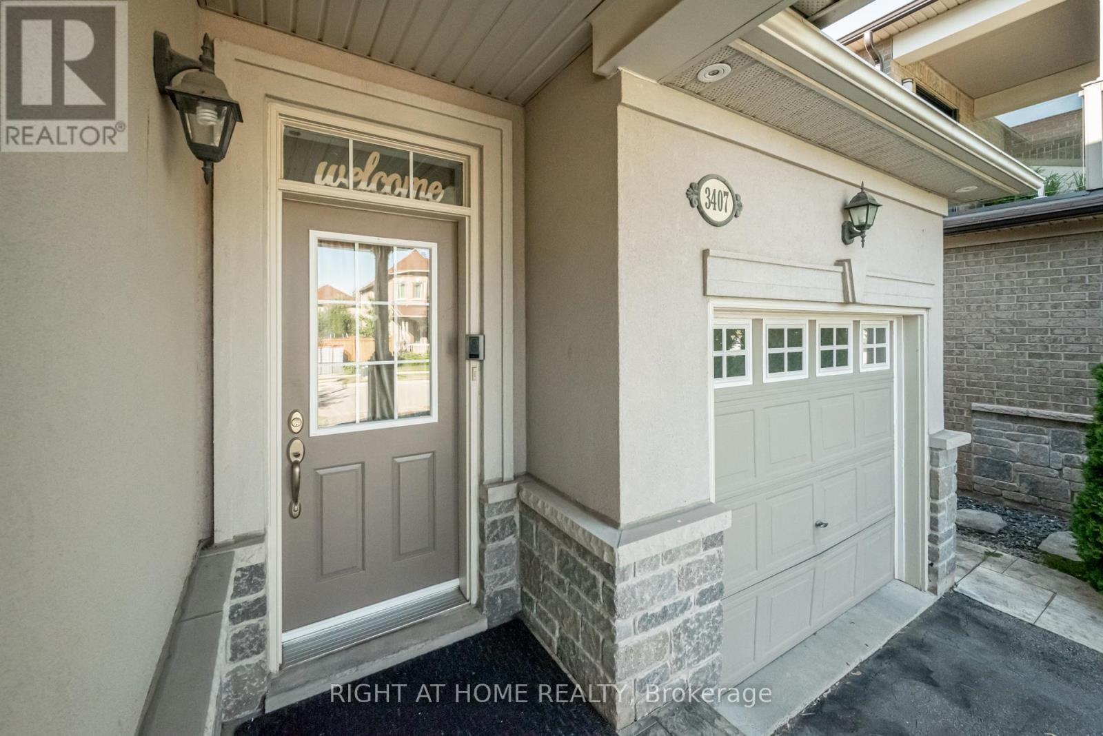 3407 Whilabout Terrace, Oakville, Ontario  L6L 0A7 - Photo 2 - W12383115