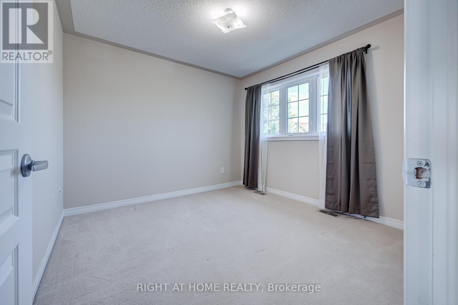 3407 Whilabout Terrace, Oakville, Ontario  L6L 0A7 - Photo 30 - W12383115