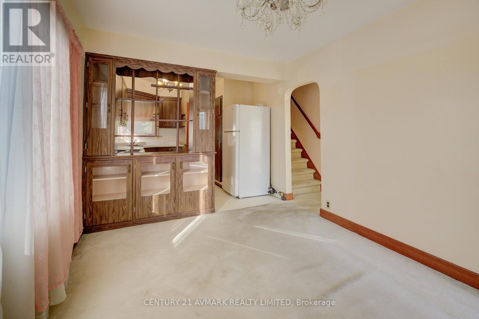 18 Jubilee Drive, St. Catharines (Carlton/bunting), Ontario  L2M 4P8 - Photo 12 - X12383175