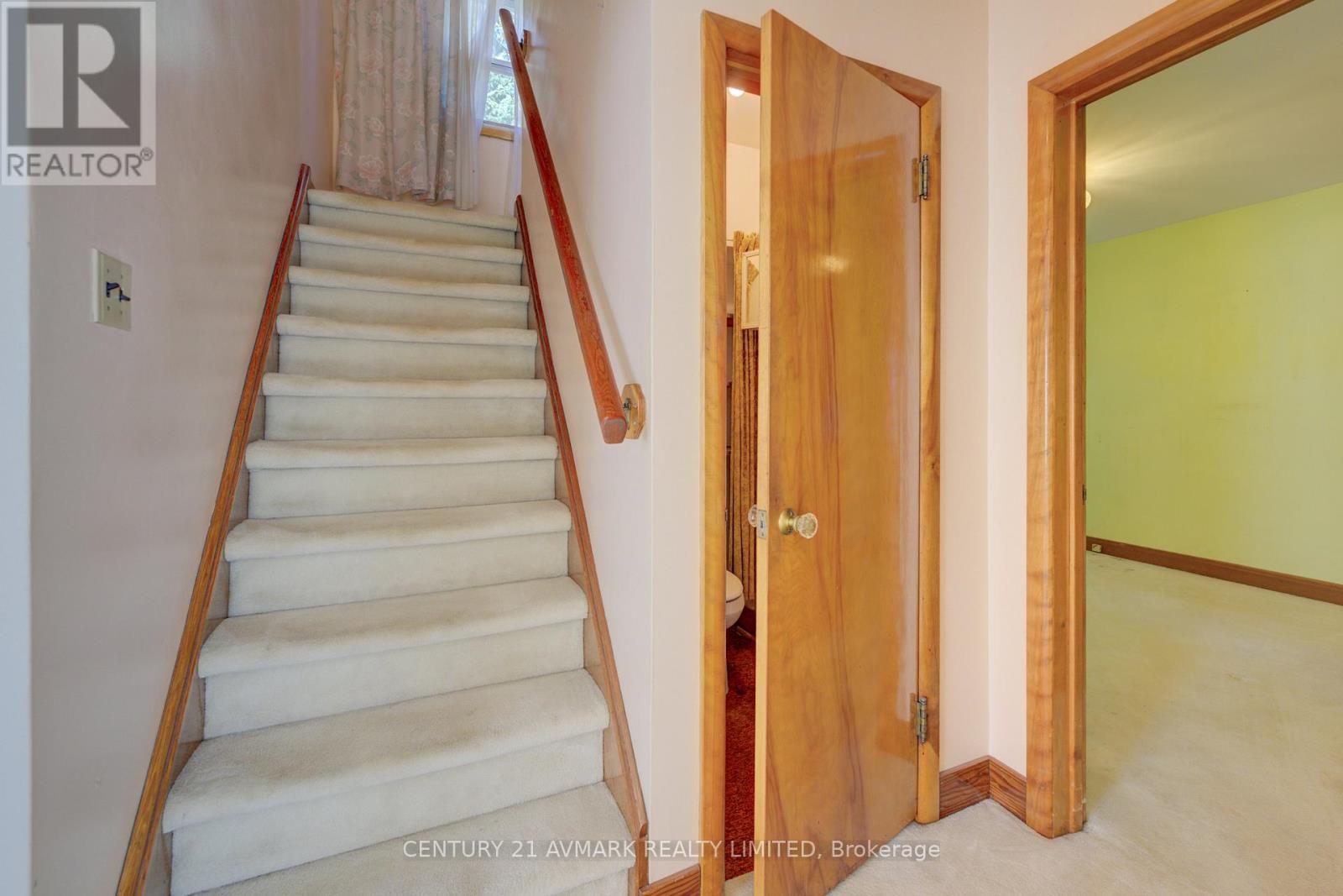 18 Jubilee Drive, St. Catharines (Carlton/bunting), Ontario  L2M 4P8 - Photo 18 - X12383175