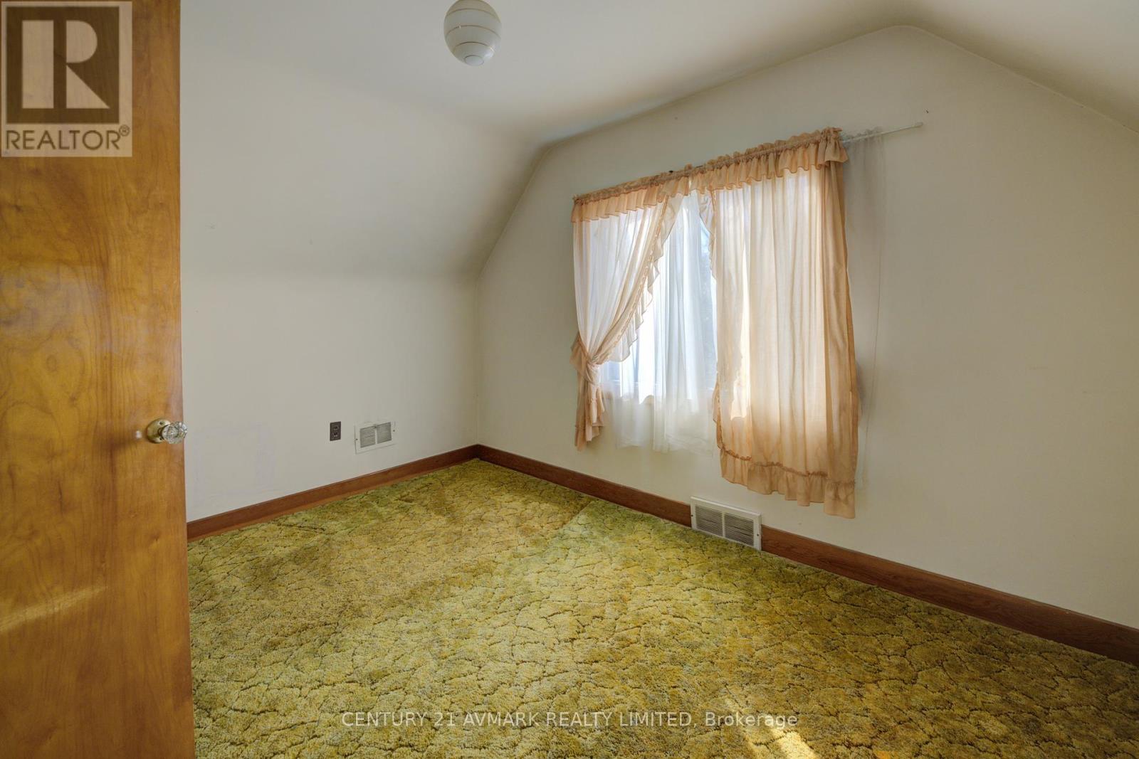 18 Jubilee Drive, St. Catharines (Carlton/bunting), Ontario  L2M 4P8 - Photo 23 - X12383175