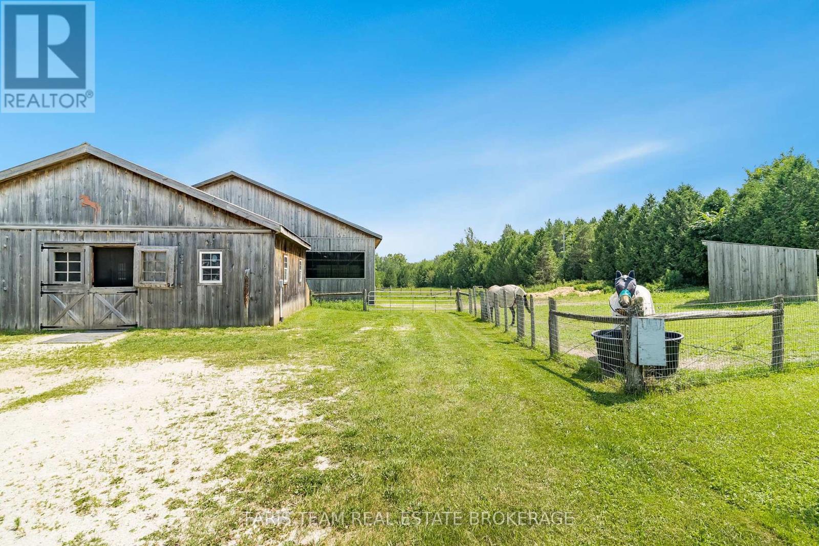 735519 West Back Line, West Grey, Ontario  N0C 1H0 - Photo 36 - X12383087
