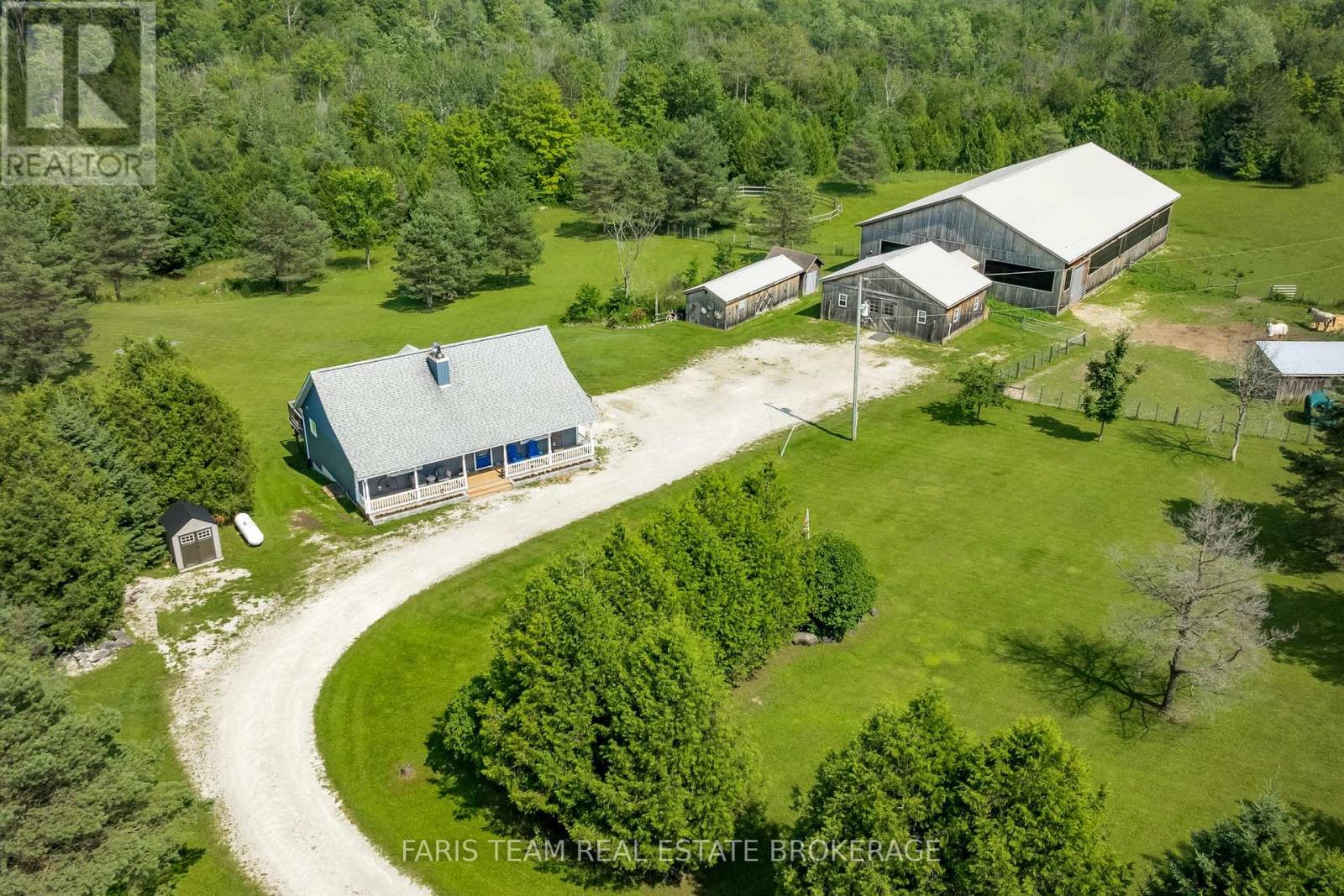 735519 West Back Line, West Grey, Ontario  N0C 1H0 - Photo 47 - X12383087