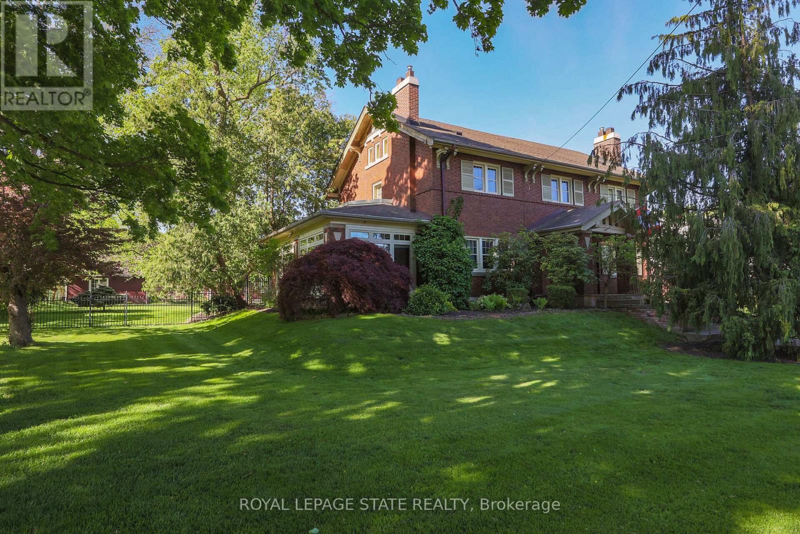 102 Main Street E, Grimsby, Ontario  L3M 1N8 - Photo 17 - X12383124