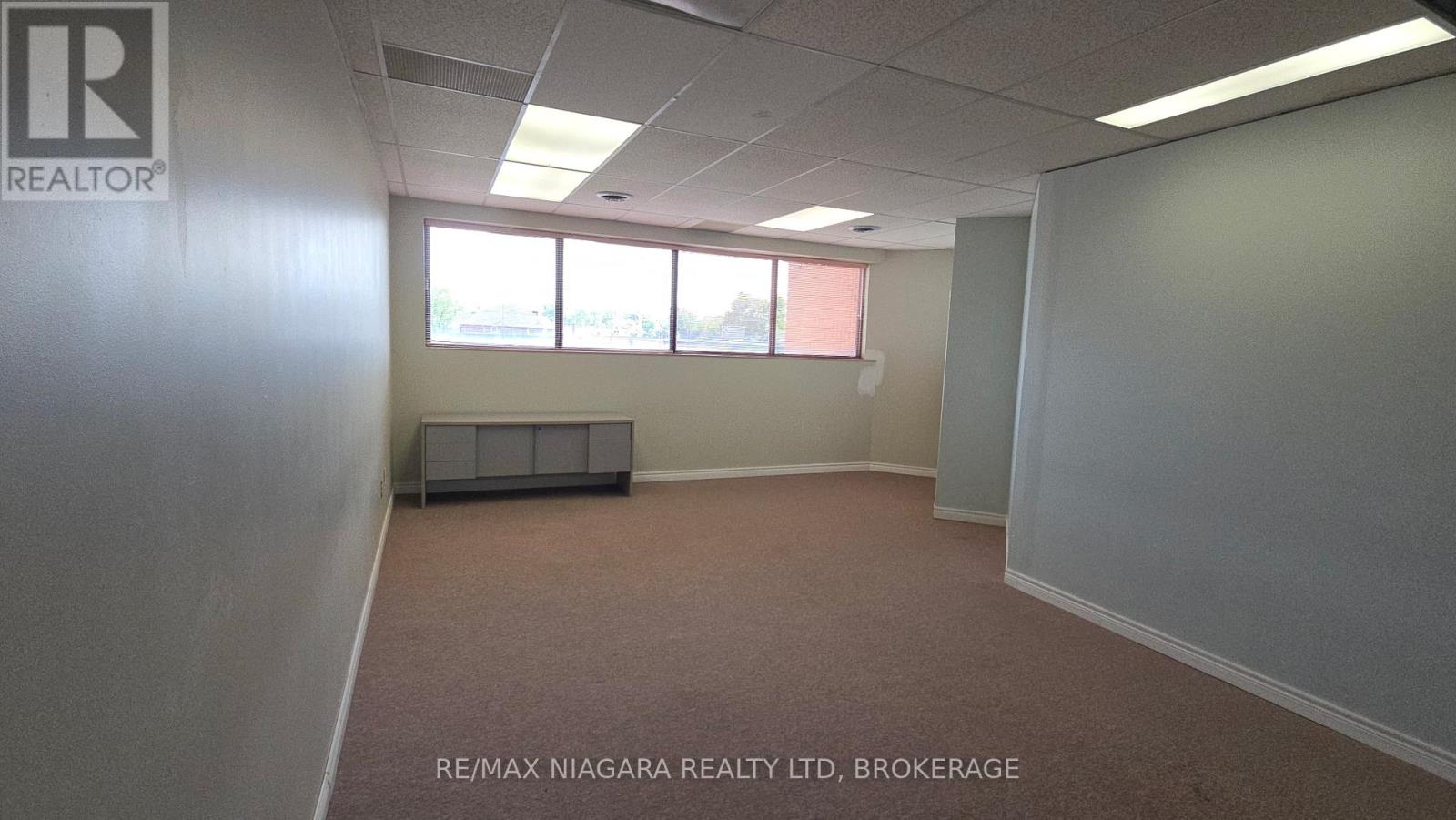 204 - 277 Welland Avenue, St. Catharines, Ontario  L2R 2P7 - Photo 13 - X12356811