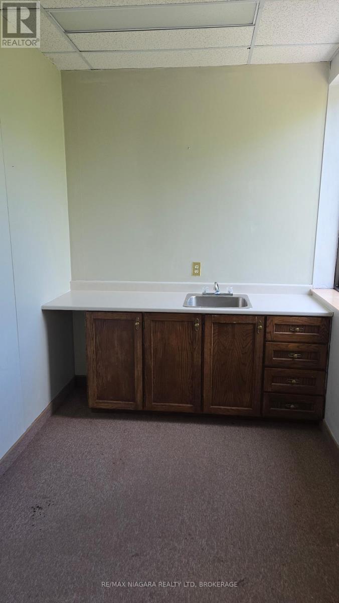 204 - 277 Welland Avenue, St. Catharines, Ontario  L2R 2P7 - Photo 15 - X12356811