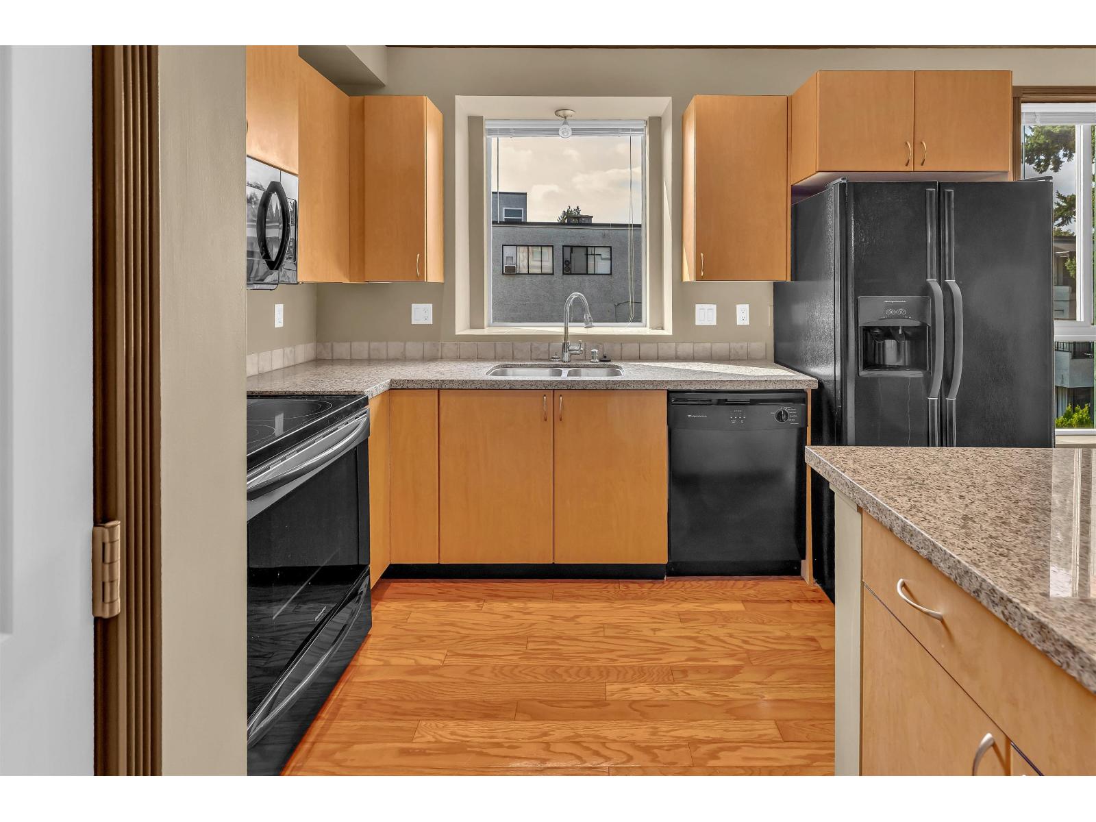 312 33485 South Fraser Way, Abbotsford, British Columbia  V2S 8P9 - Photo 9 - R3043568