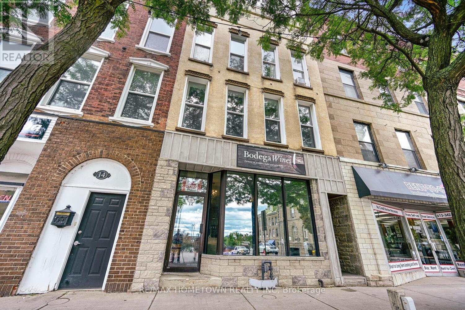 10-12 KING STREET W, Brockville, Ontario