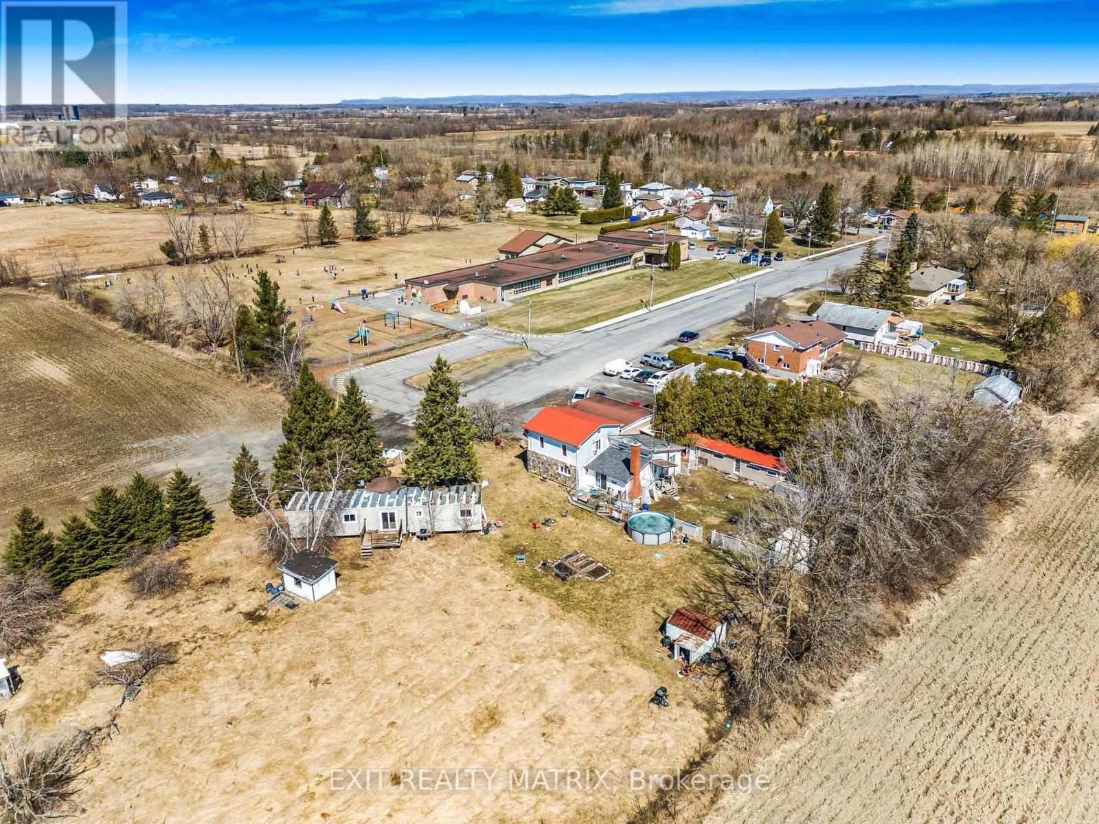 5095 5105 Fatima Street, East Hawkesbury, Ontario  K0B 1P0 - Photo 10 - X12383220