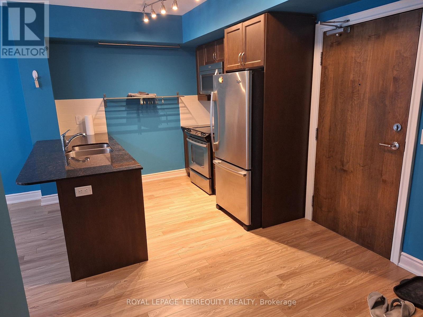 234 - 701 Sheppard Avenue W, Toronto (Clanton Park), Ontario  M3H 0B2 - Photo 5 - C12378521