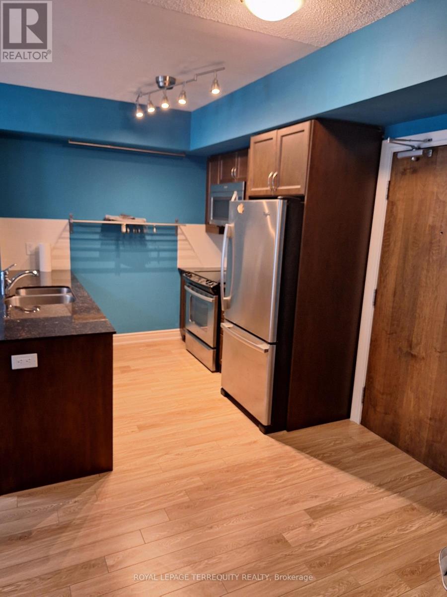 234 - 701 Sheppard Avenue W, Toronto (Clanton Park), Ontario  M3H 0B2 - Photo 4 - C12378521
