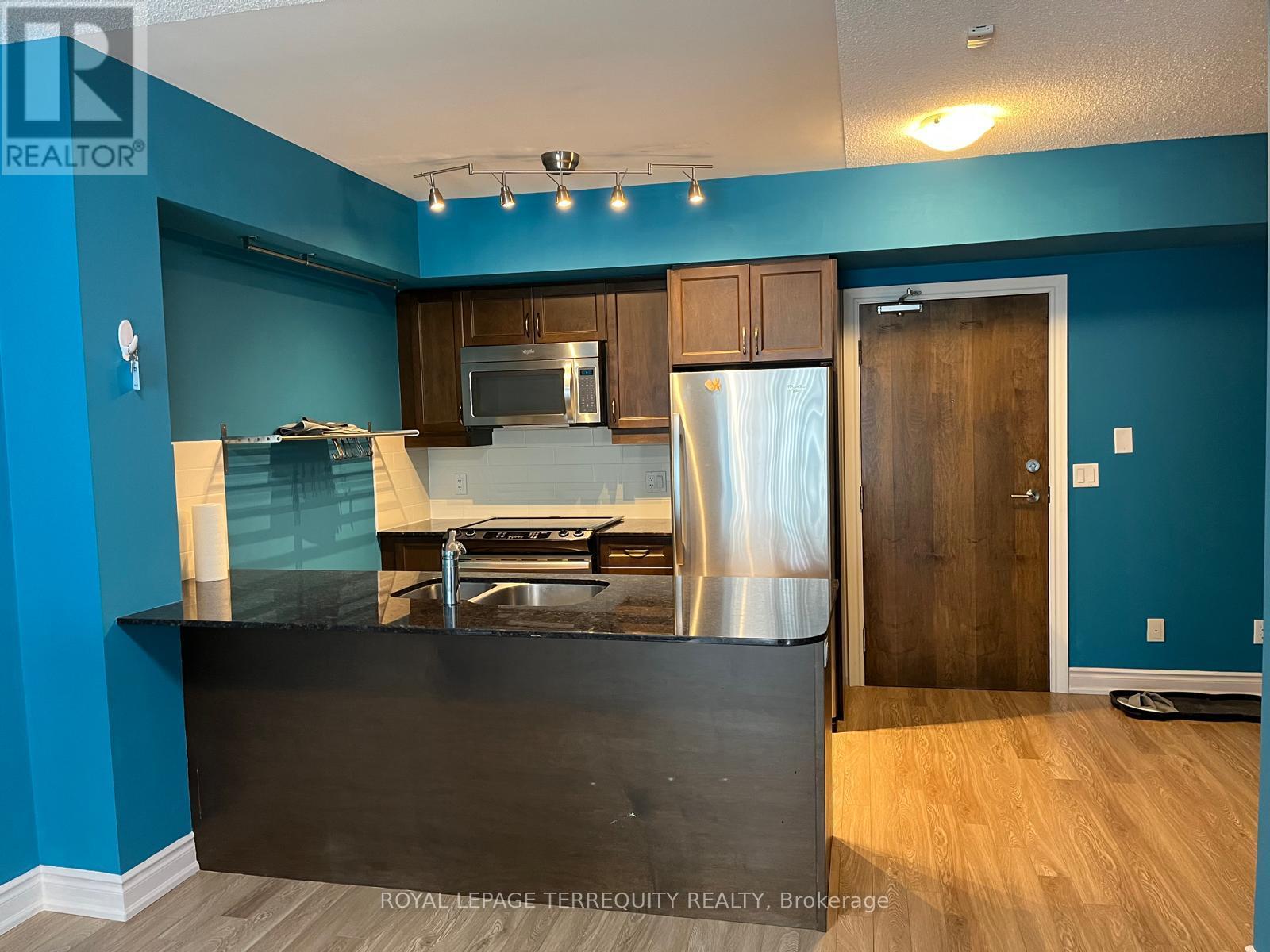 234 - 701 Sheppard Avenue W, Toronto (Clanton Park), Ontario  M3H 0B2 - Photo 2 - C12378521