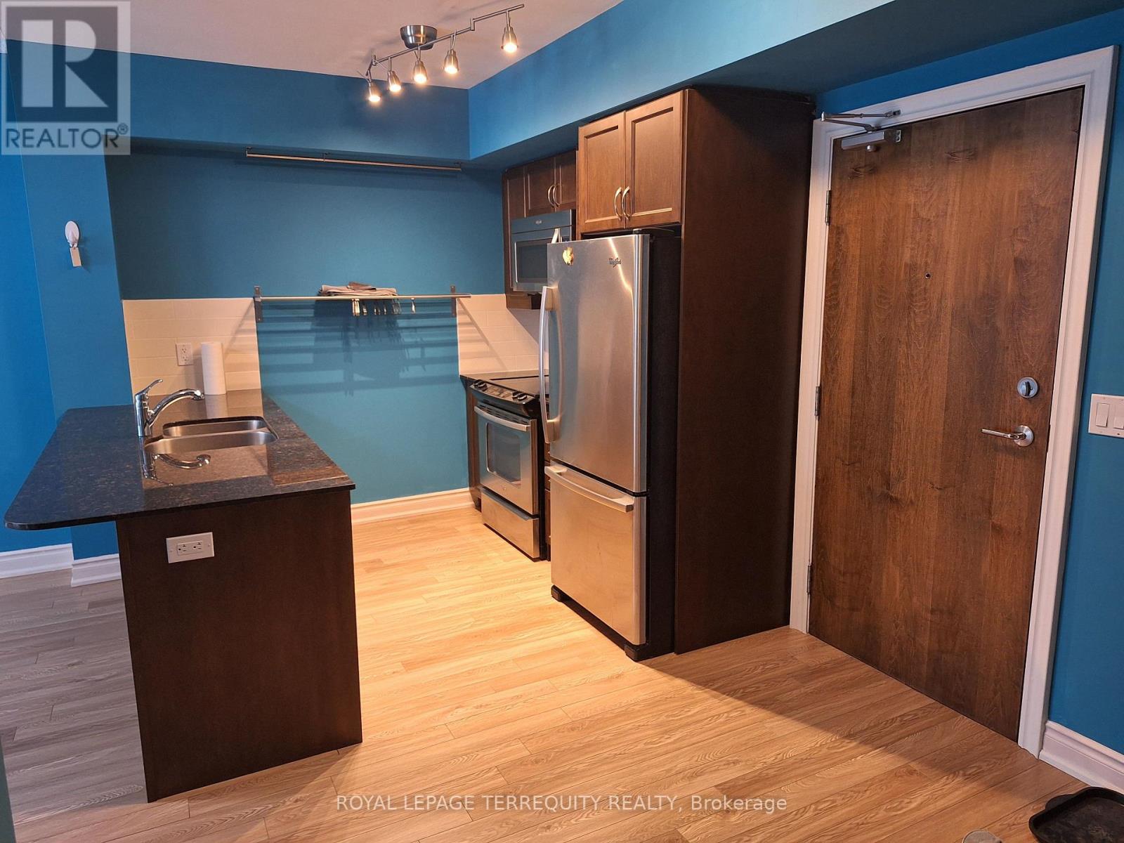 234 - 701 Sheppard Avenue W, Toronto (Clanton Park), Ontario  M3H 0B2 - Photo 6 - C12378521