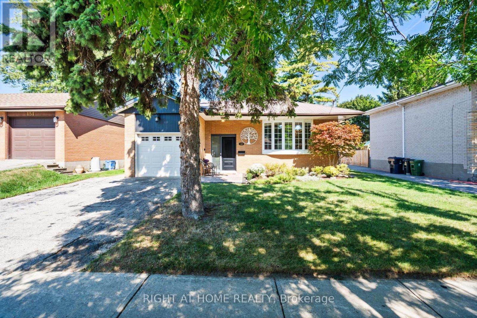 149 GREYABBEY TRAIL, Toronto, Ontario