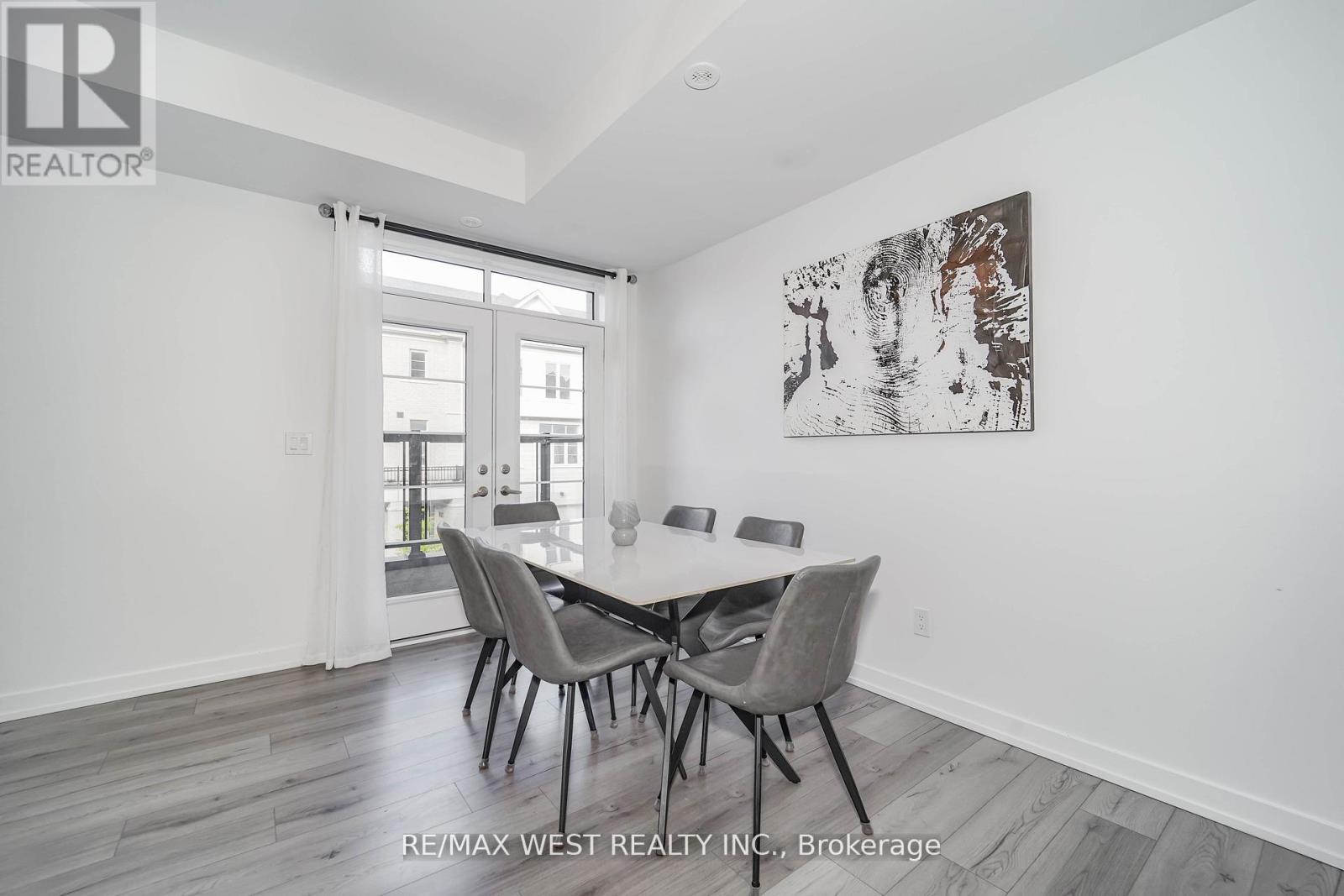 Property at 1001 - 1655 PALMERS SAWMILL ROAD image 3