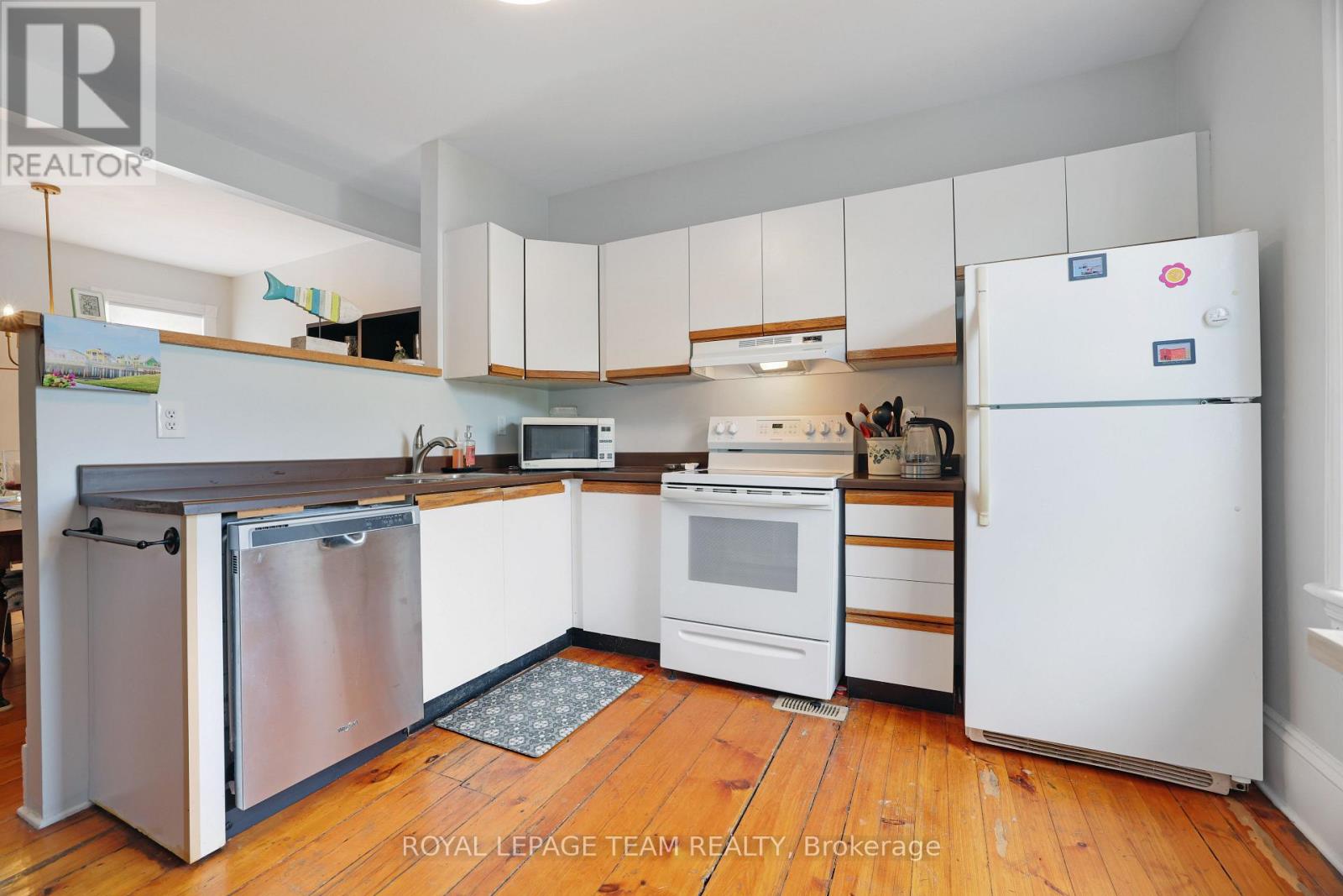 166 Guigues Avenue, Ottawa, Ontario  K1N 5H9 - Photo 10 - X12380806