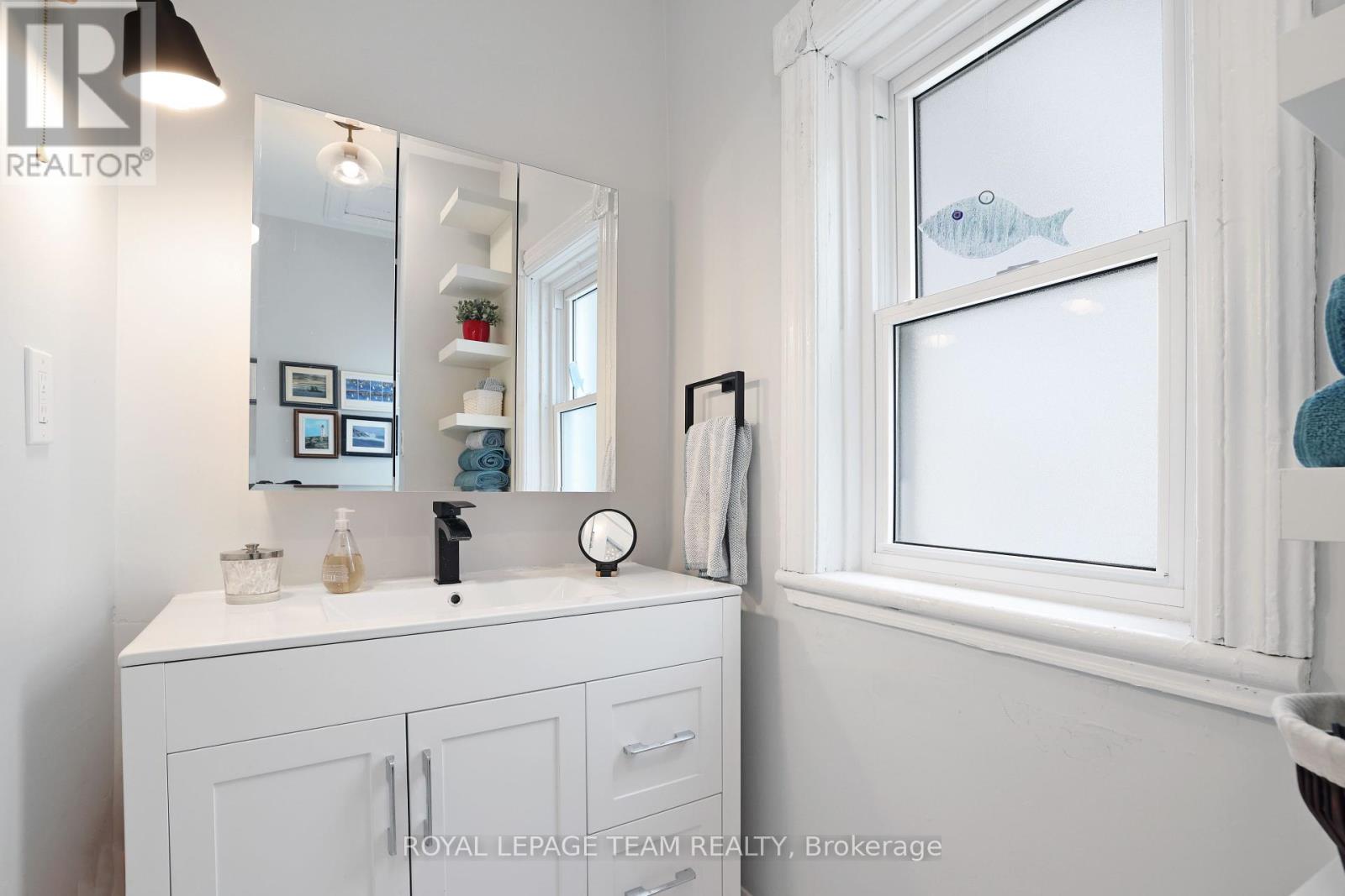 166 Guigues Avenue, Ottawa, Ontario  K1N 5H9 - Photo 22 - X12380806