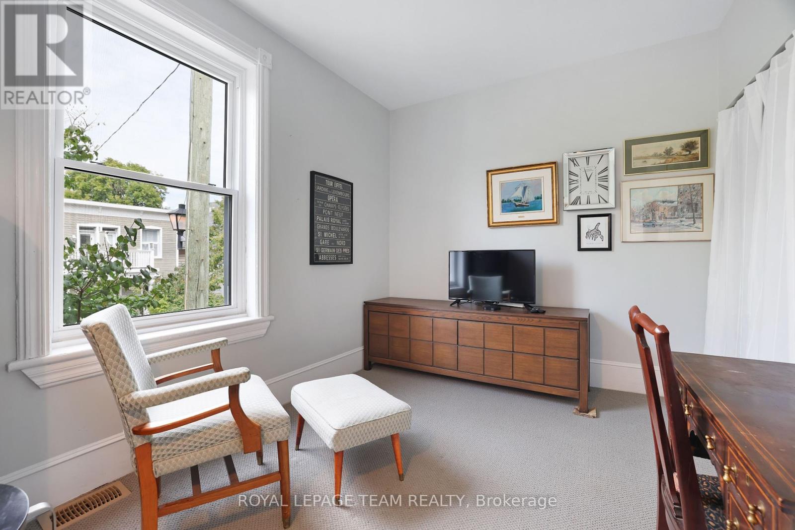 166 Guigues Avenue, Ottawa, Ontario  K1N 5H9 - Photo 8 - X12380806