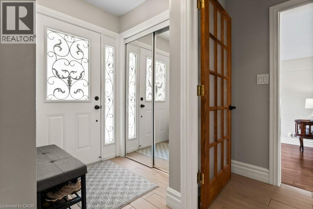 2 Lynnwood Avenue, Grimsby, Ontario  L3M 2X6 - Photo 4 - 40758530