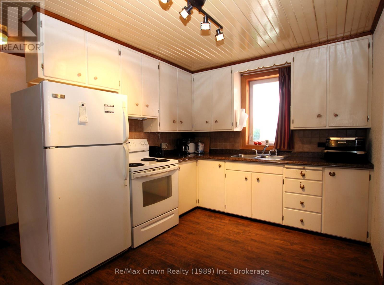 11974 Highway 522 Highway, Parry Sound Remote Area, Ontario  P0H 1S0 - Photo 16 - X12383274