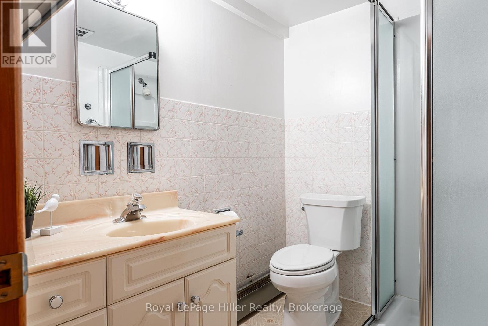 56 Gordon Street, Stratford, Ontario  N5A 4W3 - Photo 37 - X12383346