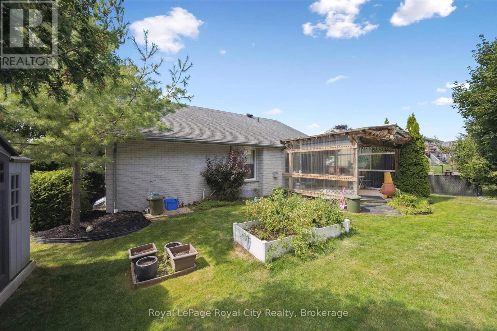 11 Keating Drive, Centre Wellington, Ontario  N0B 1S0 - Photo 34 - X12383354