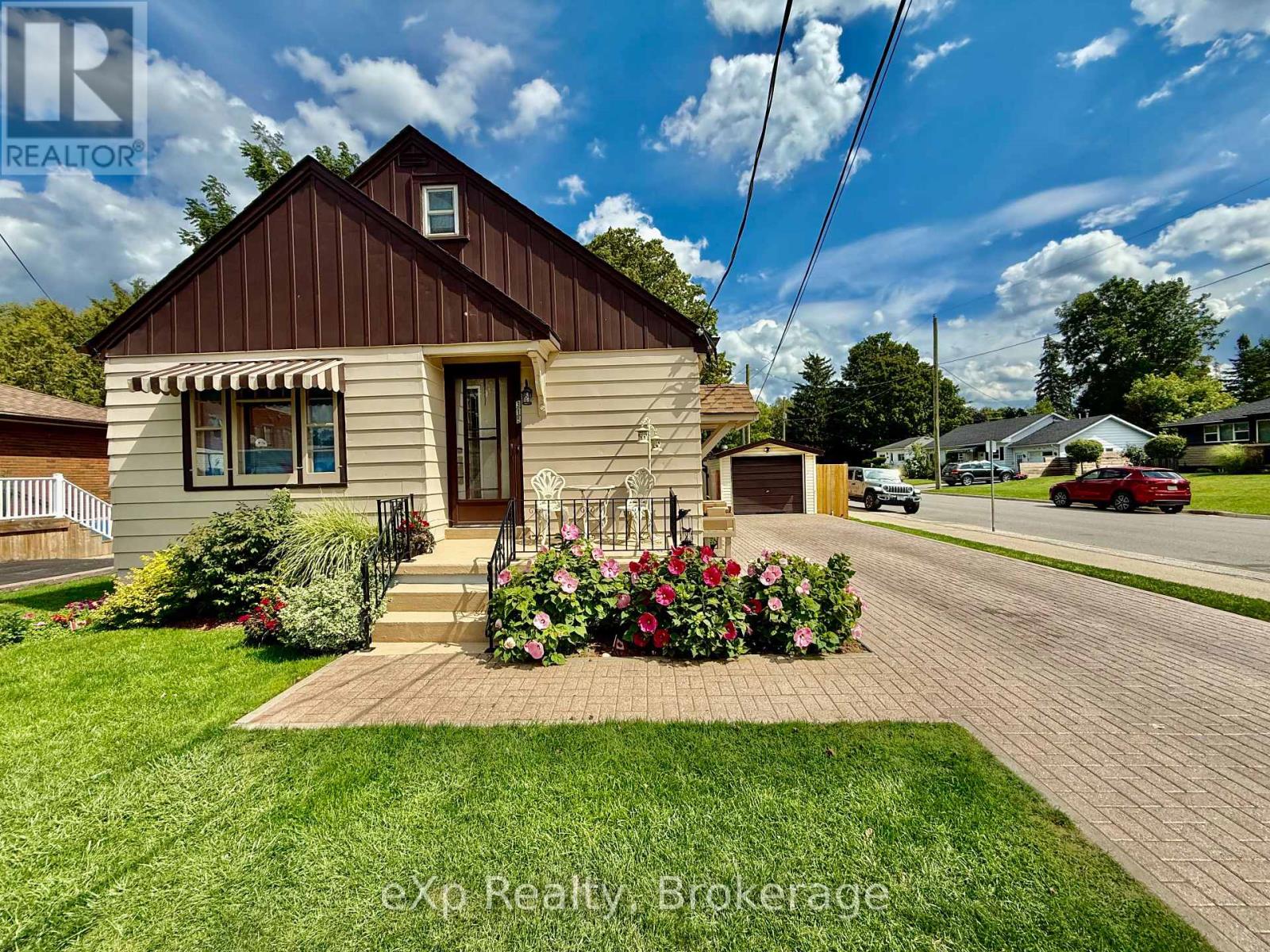 315 10TH AVENUE, Hanover, Ontario