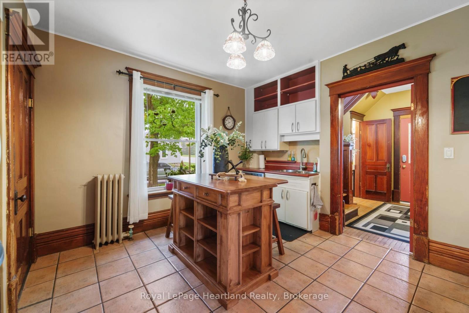 202 Mcconnell Street, North Huron, Ontario  N0M 1H0 - Photo 15 - X12383397