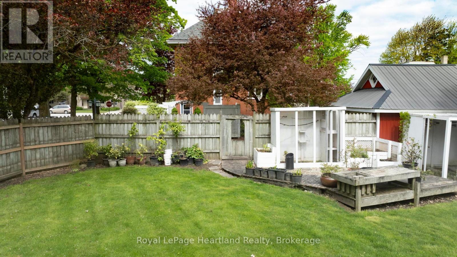 202 Mcconnell Street, North Huron, Ontario  N0M 1H0 - Photo 39 - X12383397