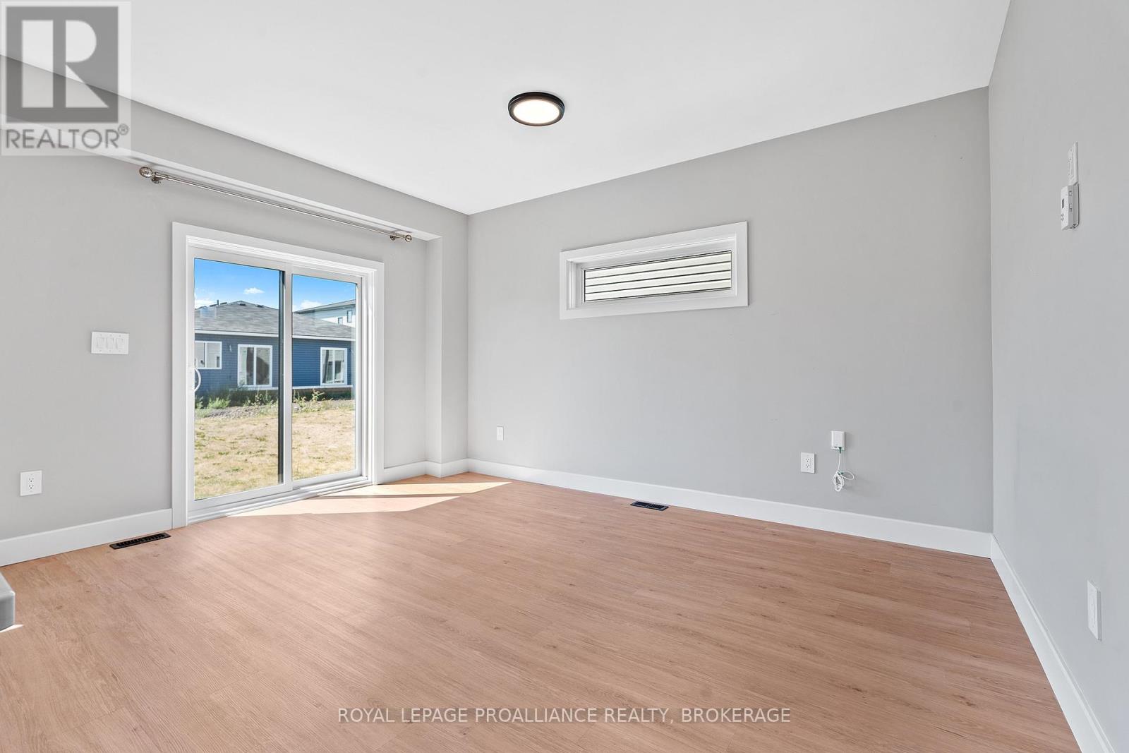 12 Dusenbury Crescent, Loyalist, Ontario  K0H 2H0 - Photo 13 - X12383263