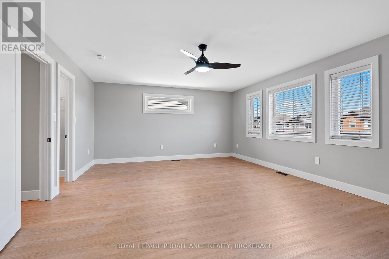 12 Dusenbury Crescent, Loyalist, Ontario  K0H 2H0 - Photo 18 - X12383263