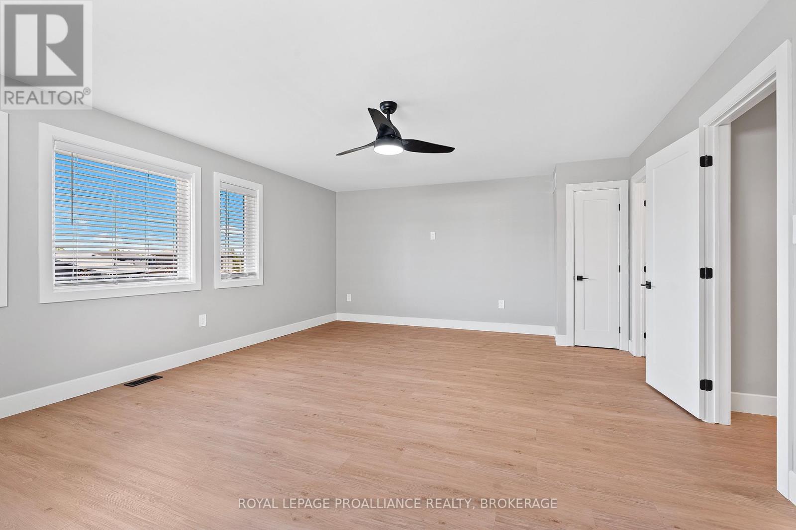 12 Dusenbury Crescent, Loyalist, Ontario  K0H 2H0 - Photo 19 - X12383263