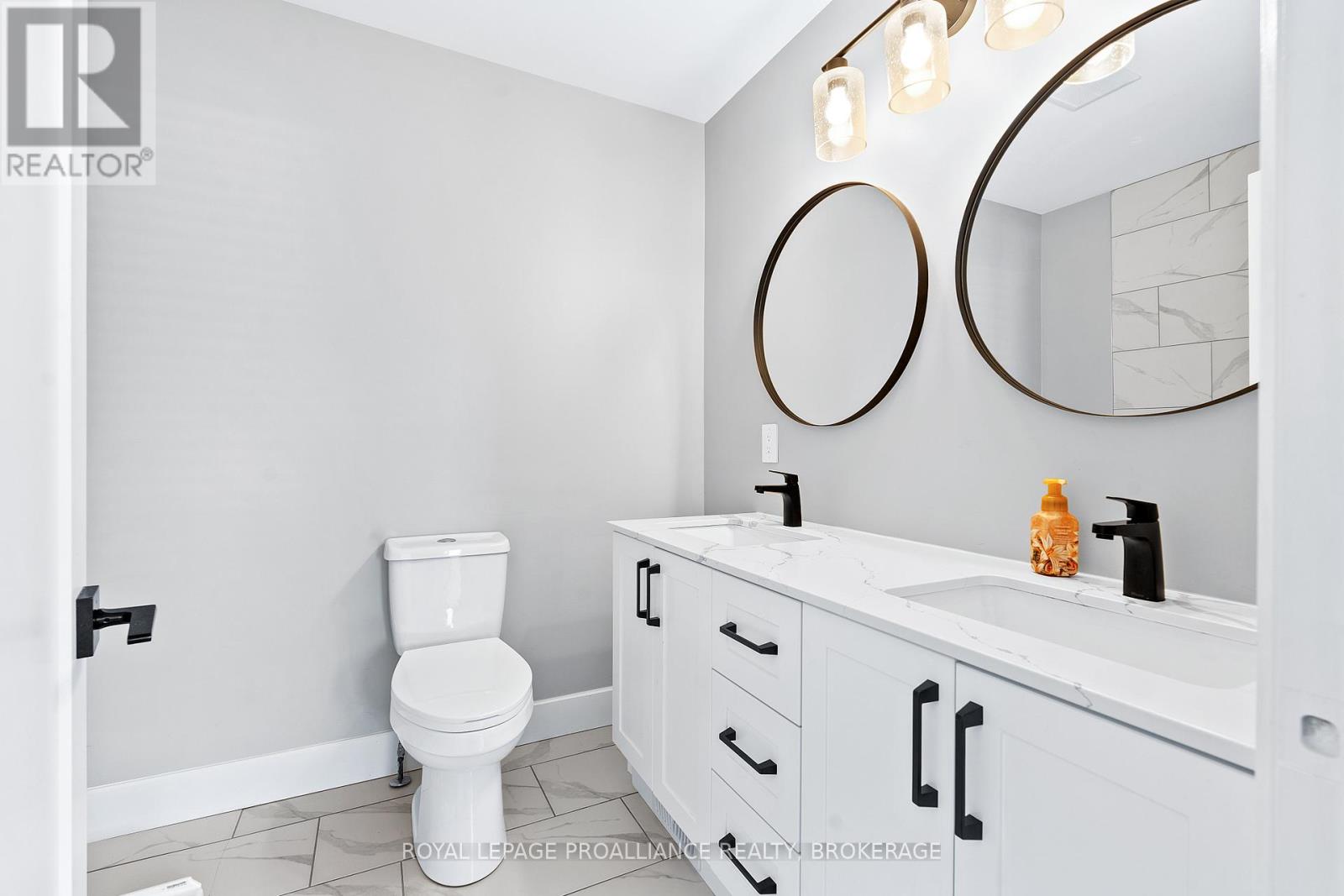 12 Dusenbury Crescent, Loyalist, Ontario  K0H 2H0 - Photo 21 - X12383263